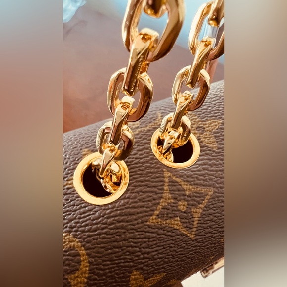 Authentic Louis Vuitton Monogram Marceau Flap Bag - Picture 16 of 16